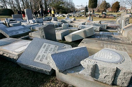 http://www.aporrea.org/imagenes/2009/02/cementerio_judo3.jpg