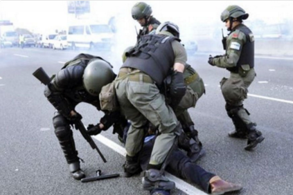 Seis detenidos y cuatro heridos tras la represión de Gendarmería en Panamericana.