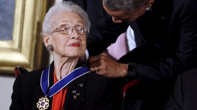 Katherine Johnson recibió la Medalla Presidencial de la Libertad en 2015.