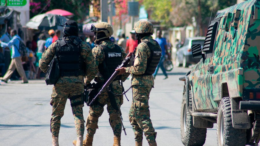 Policía haitiana en las calles