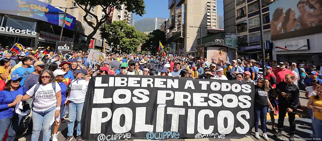 La masiva manifeatación contra el Gobierno de Maduro del 9 de enero pidió, entre otras cosas, la libertad de los presos políticos