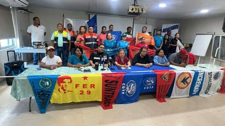 Integrantes de la alianza panameña Pueblo Unido por la Vida