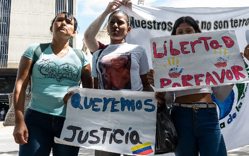 Protesta familiares de presos políticos