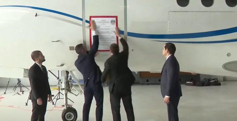 MarcoRubio, Secretario de Estado de Estados Unidos aprovechó su visita a República Domicana para confiscar un avión venezolano incautado en este país en 2024